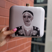 Load image into Gallery viewer, Silver Rani Clutch
