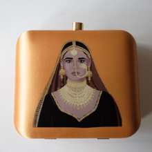 Load image into Gallery viewer, Gold Rani Clutch
