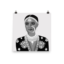 Load image into Gallery viewer, Silver Jewelry Rani Print
